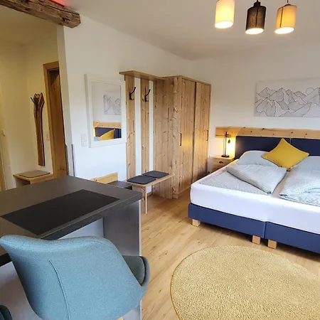 My Krinzwald * ゼーフェルト・イン・チロル